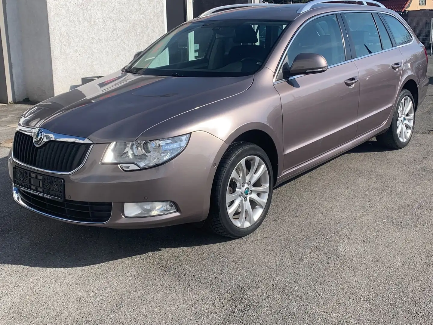 Skoda Superb Combi Ambition 4x4 - 1