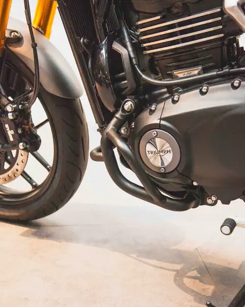 Triumph Speed 400 - foto 5