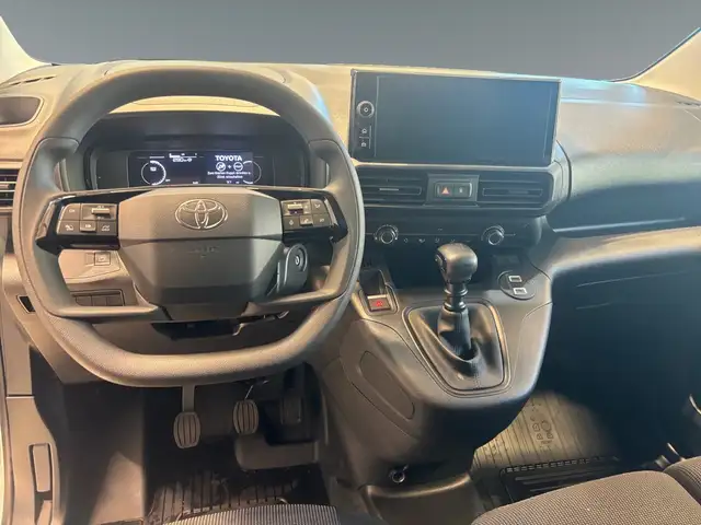 Toyota Proace City view 11
