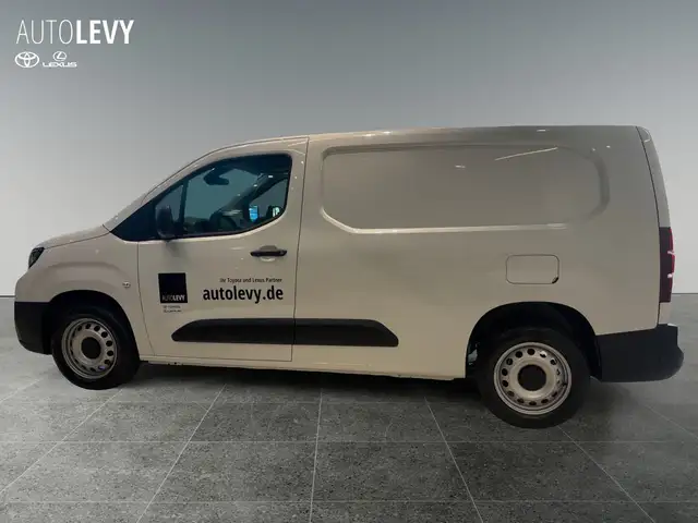Toyota Proace City view 3