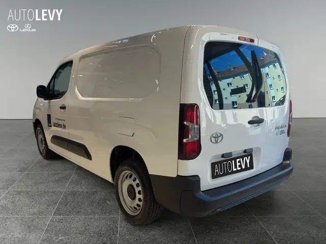Toyota Proace City view 4