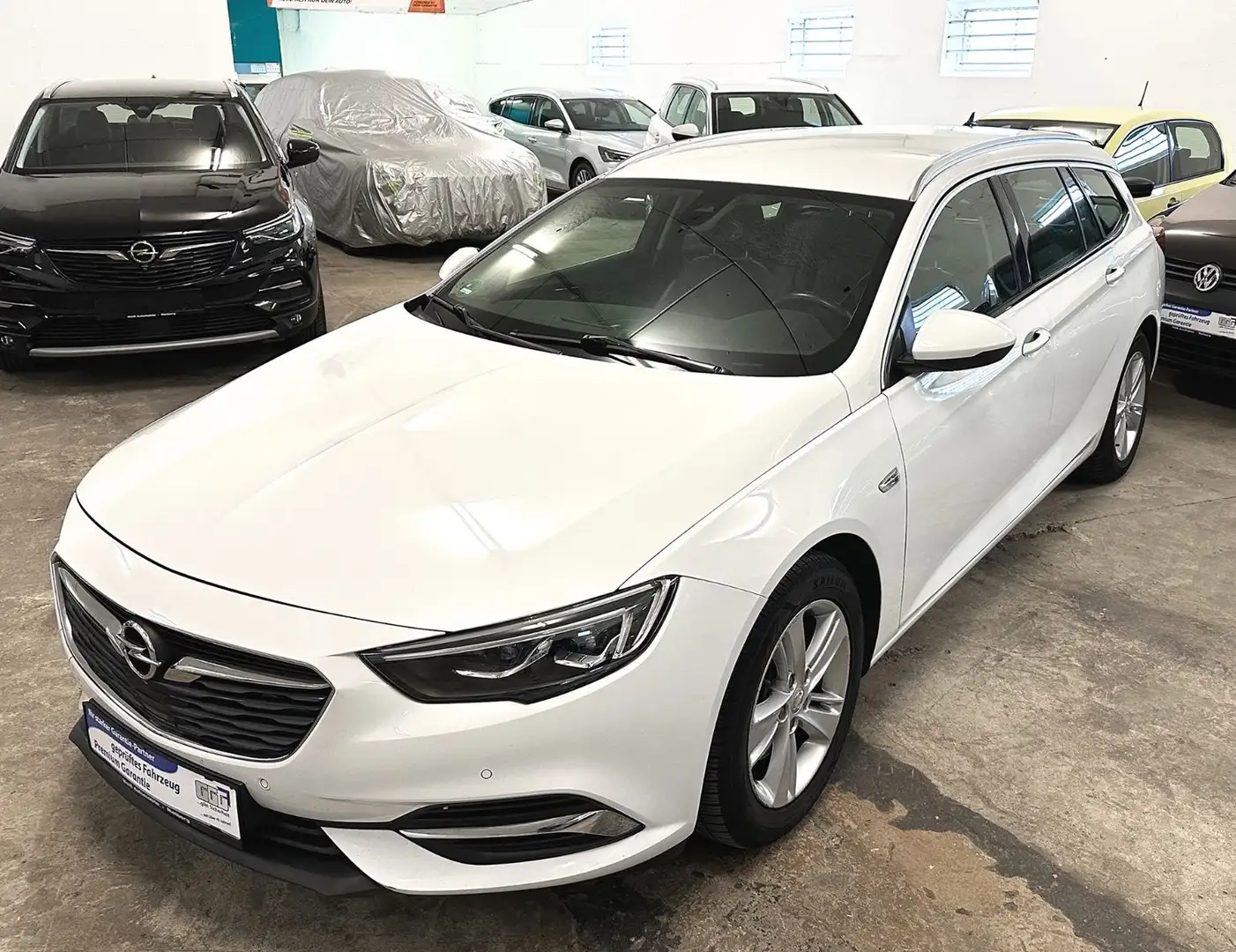 Opel Insignia 2.0 Tourer Innovation, Automatik Blanc - 1