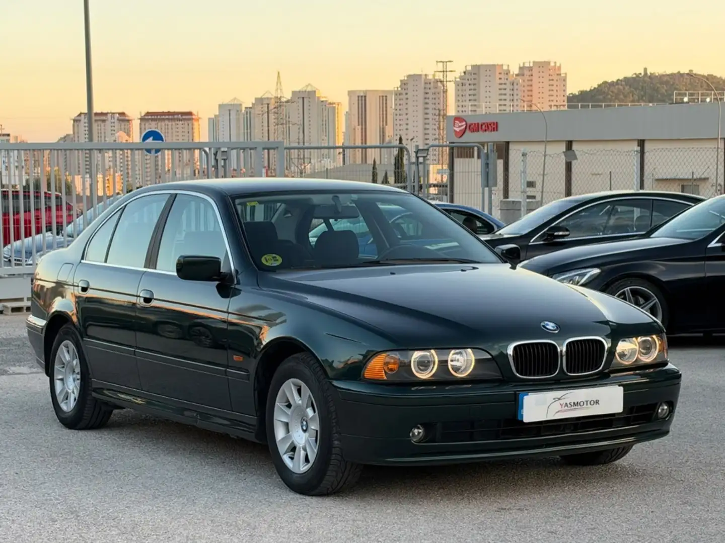 BMW 520 520i Verde - 1