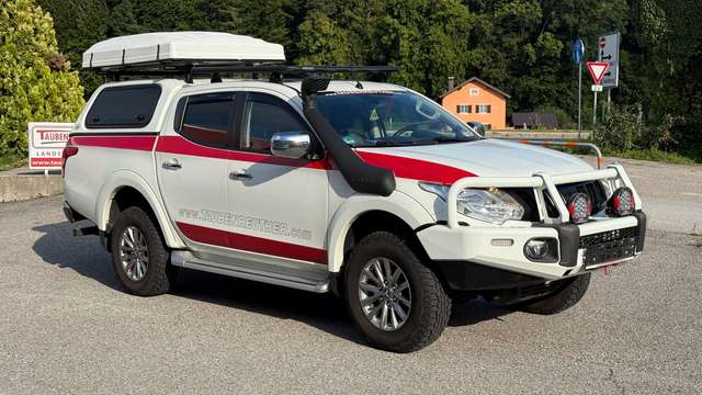 Imagine Mitsubishi L200 Superselect