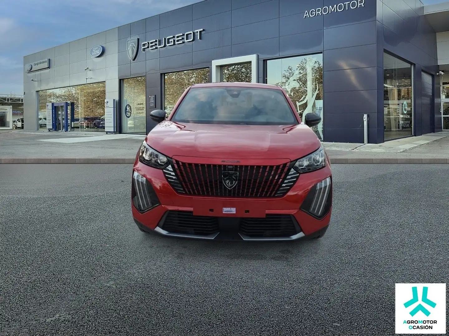 Peugeot 2008 Allure Gasolina 100 S&S 6 Vel. MAN Rojo - 2