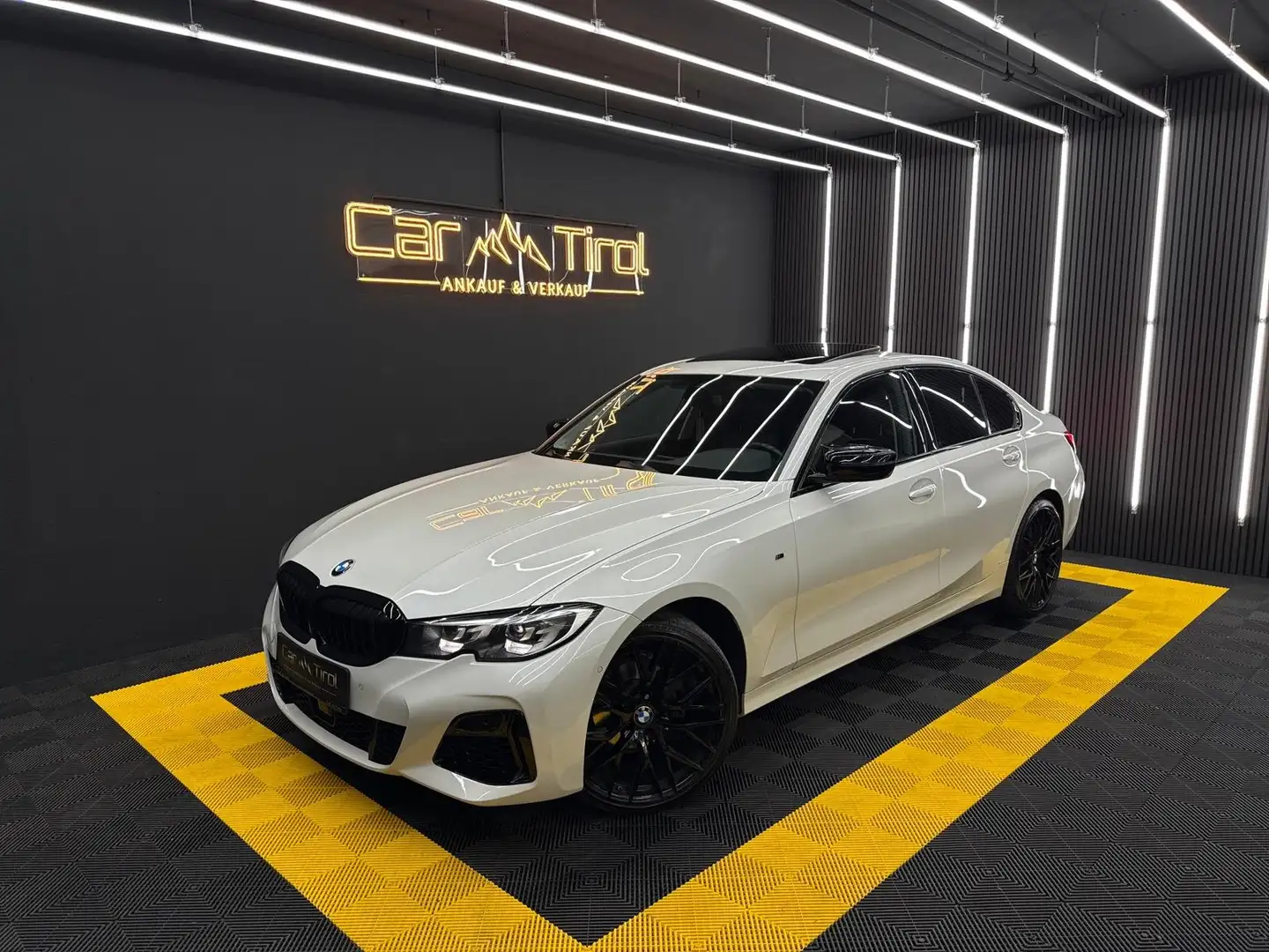 BMW 320 320d M-Paket | RFK | Schiebedach | Ambiente Weiß - 2