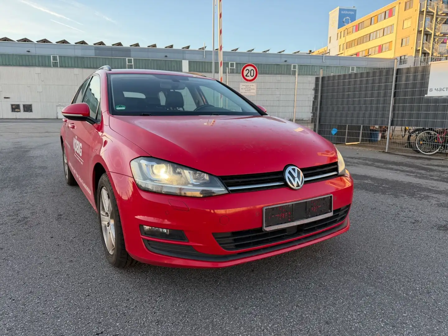 Volkswagen Golf VII Variant Comfortline BMT Rot - 1