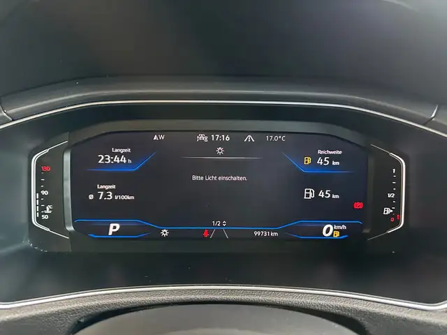 Volkswagen T-Roc view 13