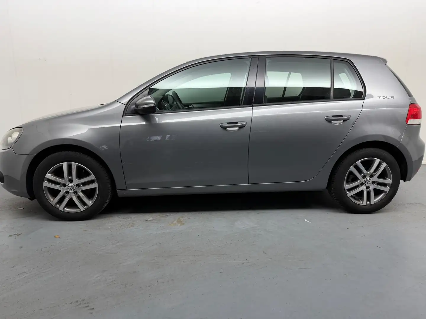 Volkswagen Golf 1.2 TSI Tour # Airco # Navi # Lmv # Nap Grijs - 2