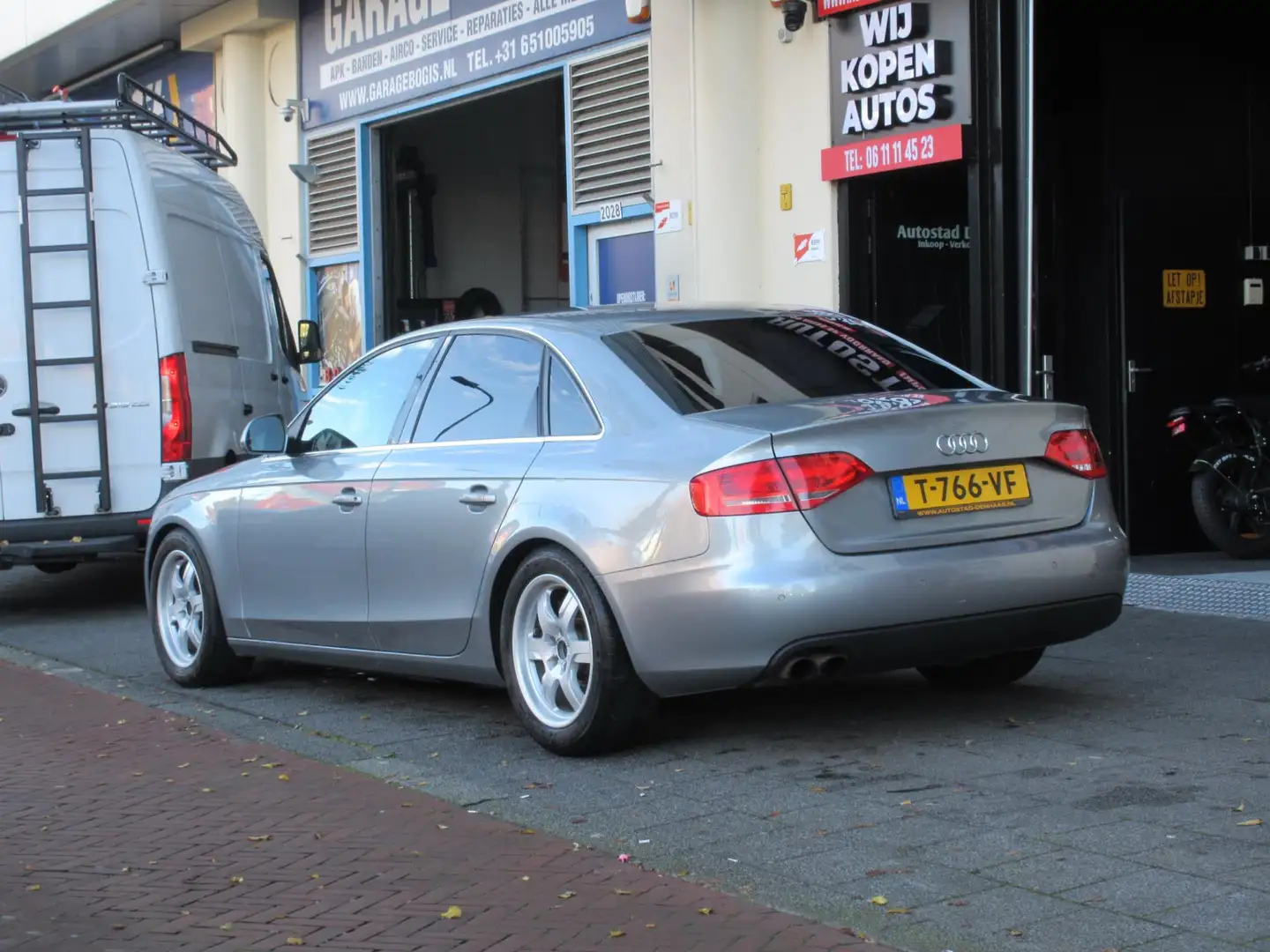 Audi A4 Limousine 1.8 TFSI Clima Stoelverwarming PDC Gris - 2