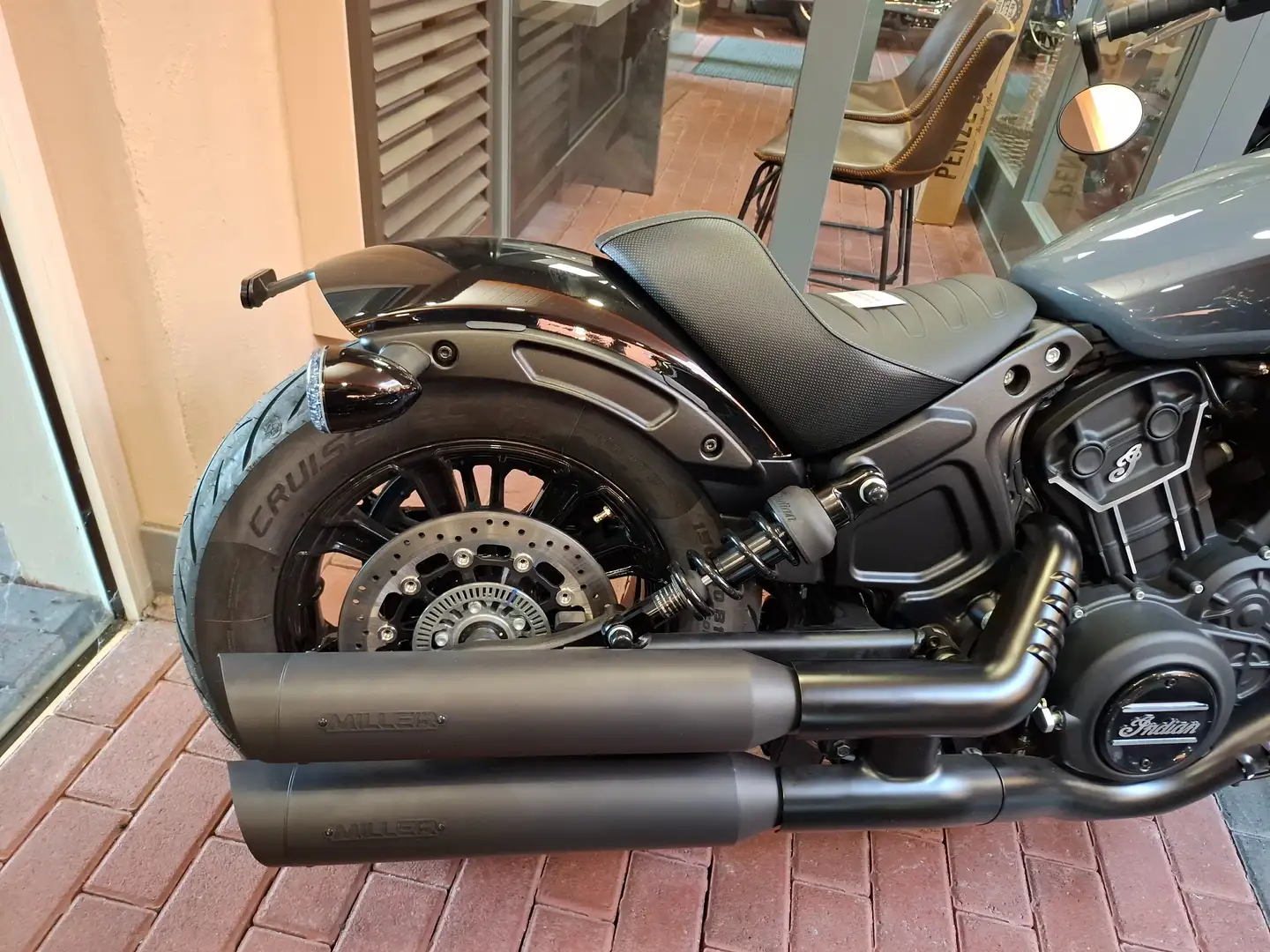 Indian Scout Indian scout rogue - 2