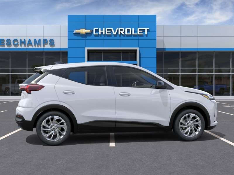 2027 Chevrolet Bolt LT — снимка 1