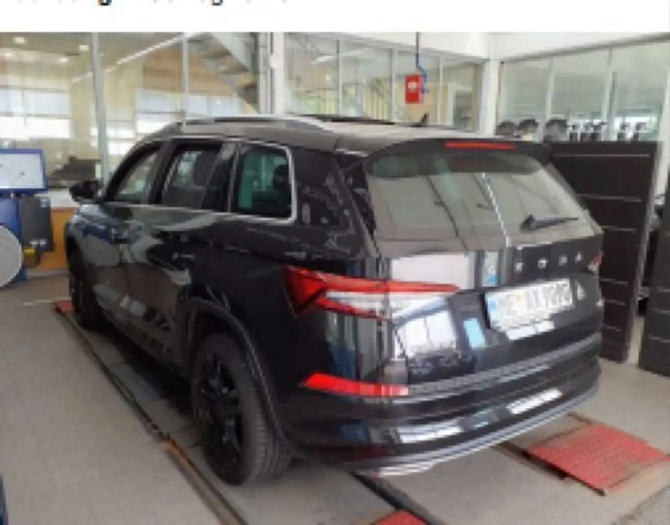 Skoda Kodiaq L&K 2.0TDI 4x4 147kW*PANO*AHK*360*LED*DAB Schwarz - 2