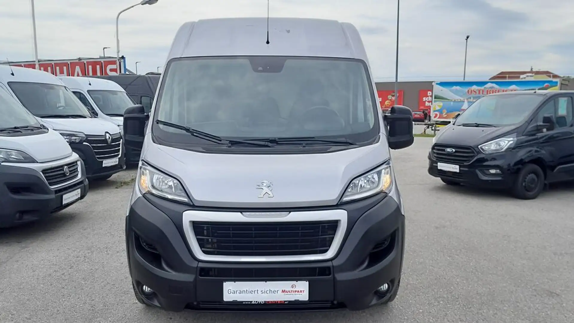 Peugeot Boxer 35 L2H2 2.2 *Netto €17.908,-* Silber - 2