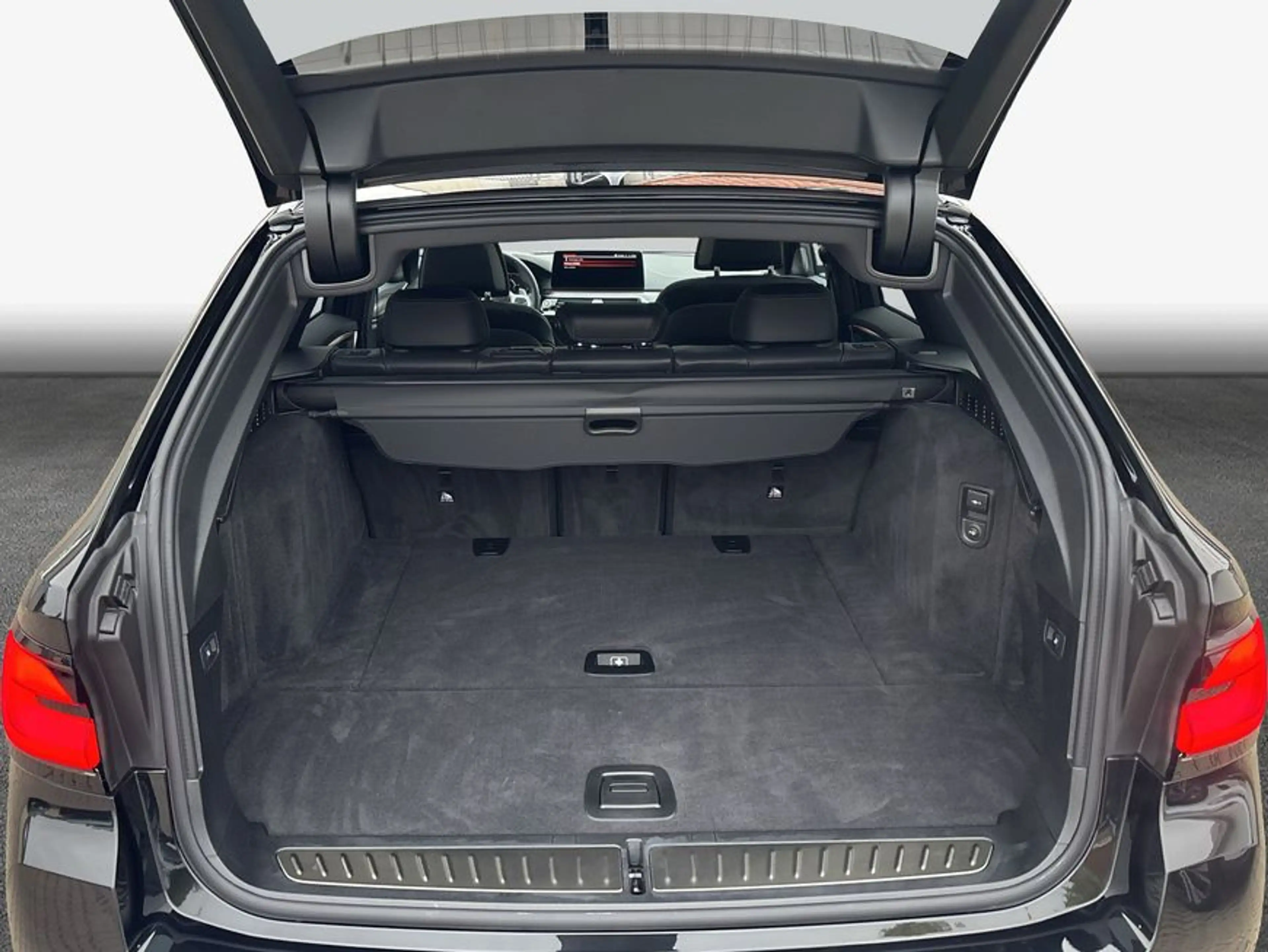 BMW 540 d xDrive Touring Aut. Pano* AHK* Harman/Kardon* — photo 9