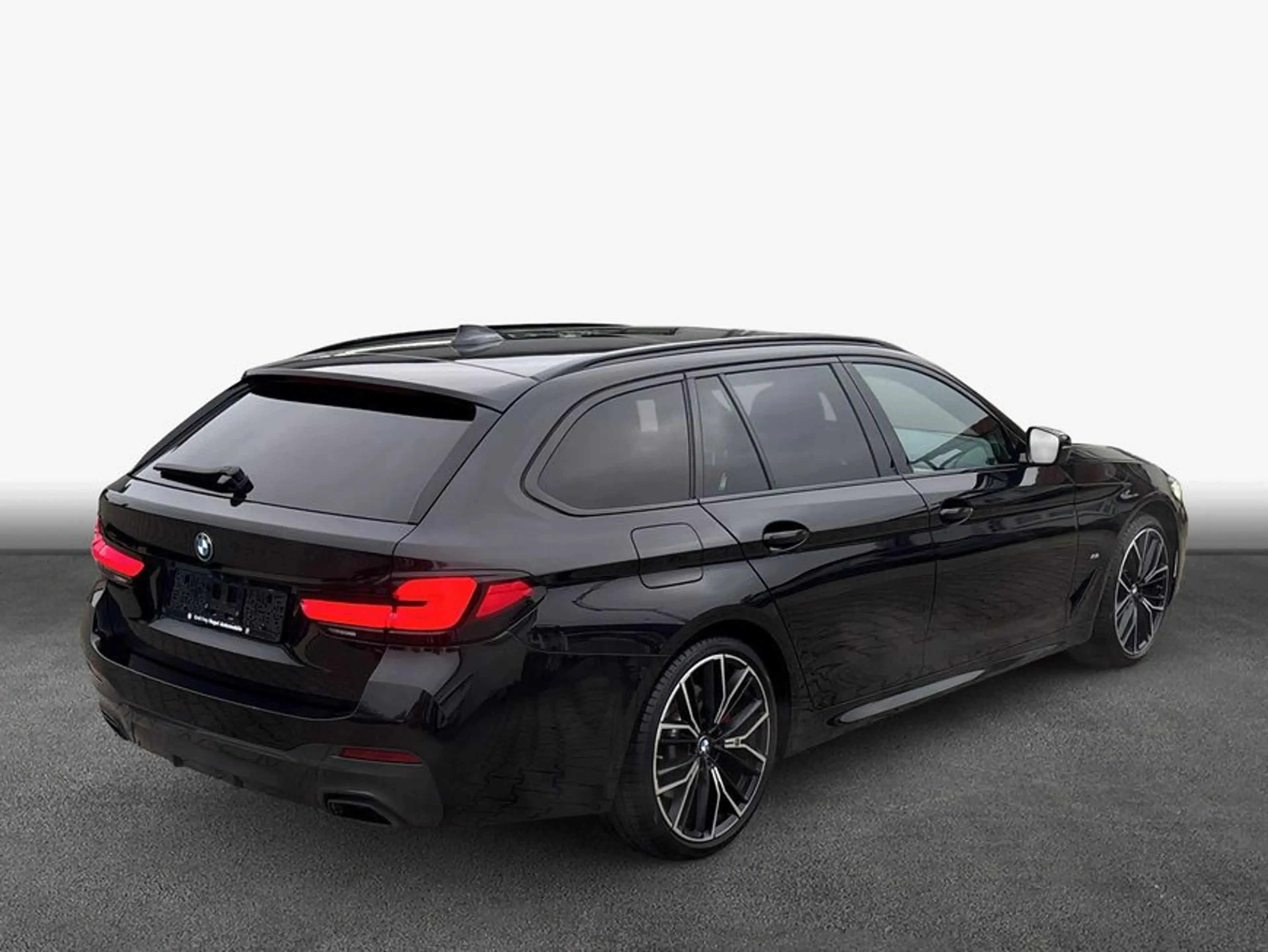 BMW 540 d xDrive Touring Aut. Pano* AHK* Harman/Kardon* — photo 2