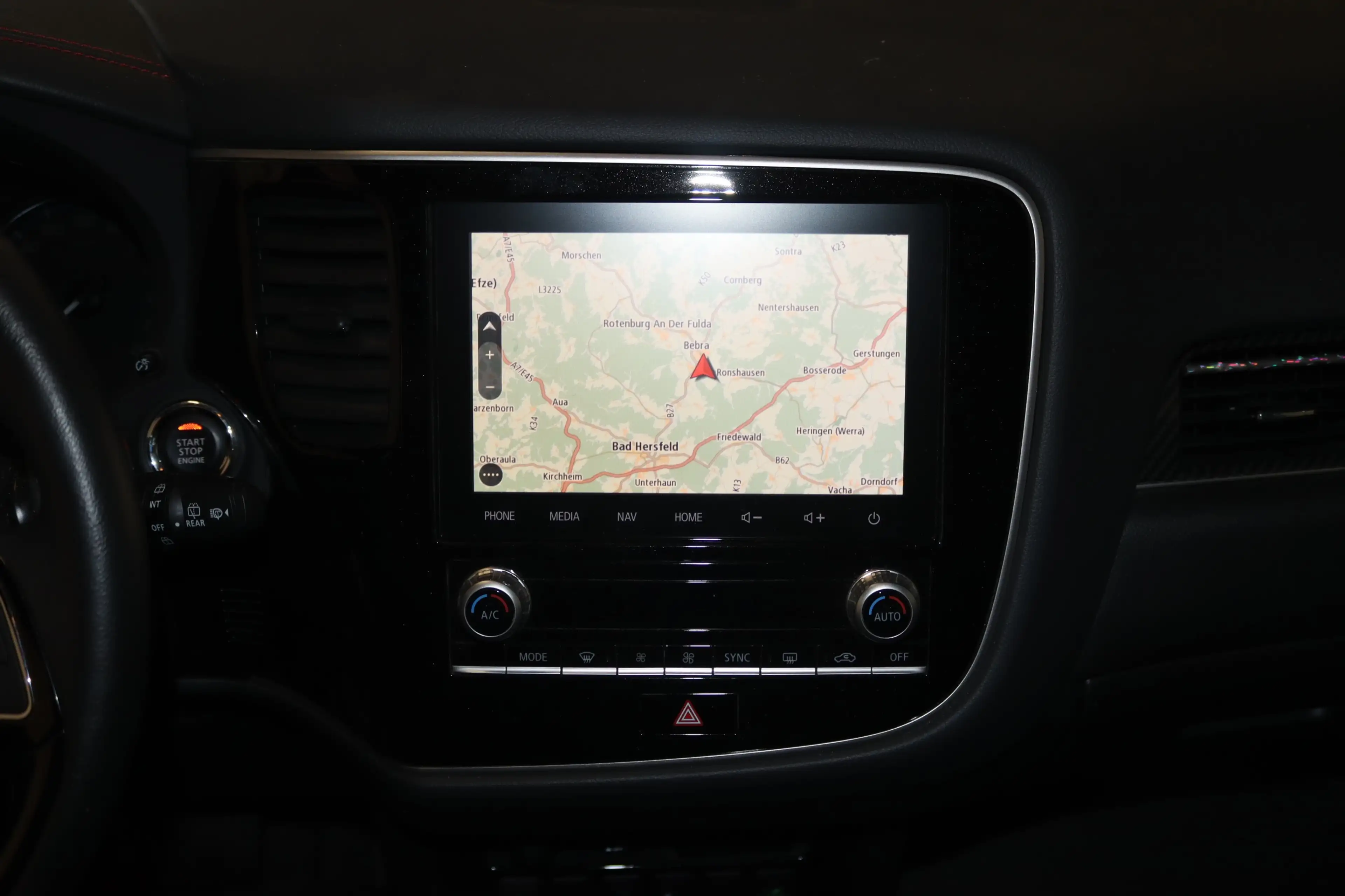 Mitsubishi Outlander 2.0 Spirit+ 2WD-NAV-360°-LED-SHZ-KESSY — photo 6