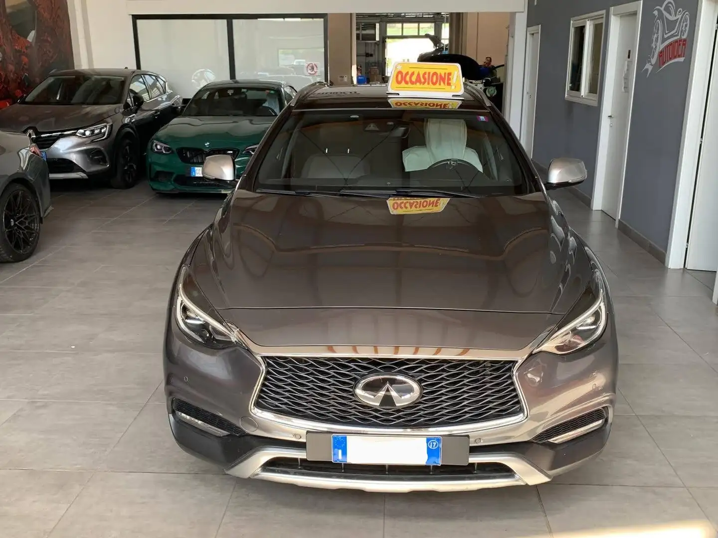 Infiniti QX30 QX30 2.2d Premium Tech awd dct Grigio - 2