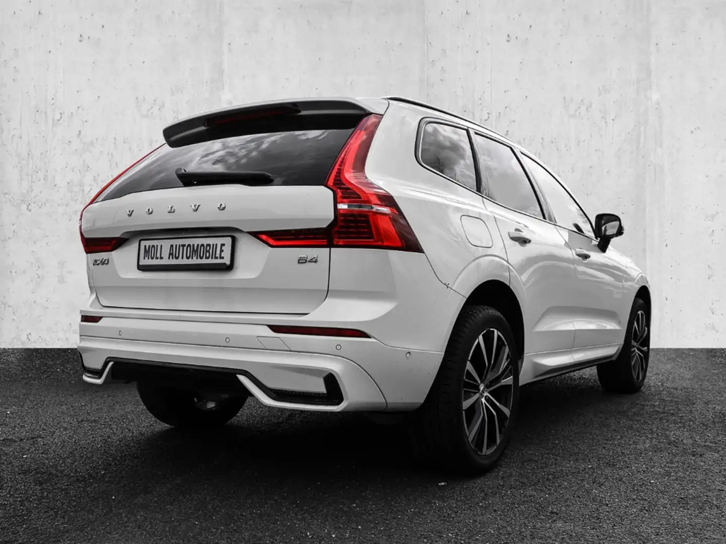 Volvo XC60 Ultimate Dark 2WD B4 Diesel EU6d HUD AD digitales Weiß - 2