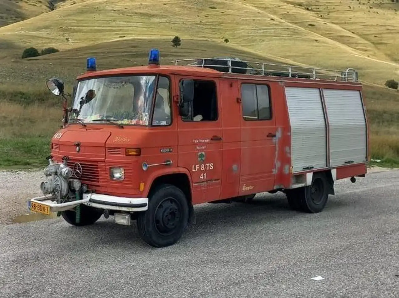 Mercedes-Benz brandweerauto 608D, foto 4