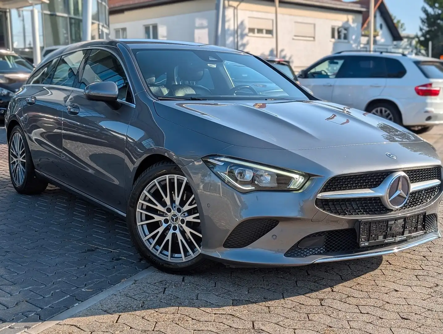 Mercedes-Benz CLA 200 d Shooting Brake BT. Navi. RFK. LED. Šedá - 2