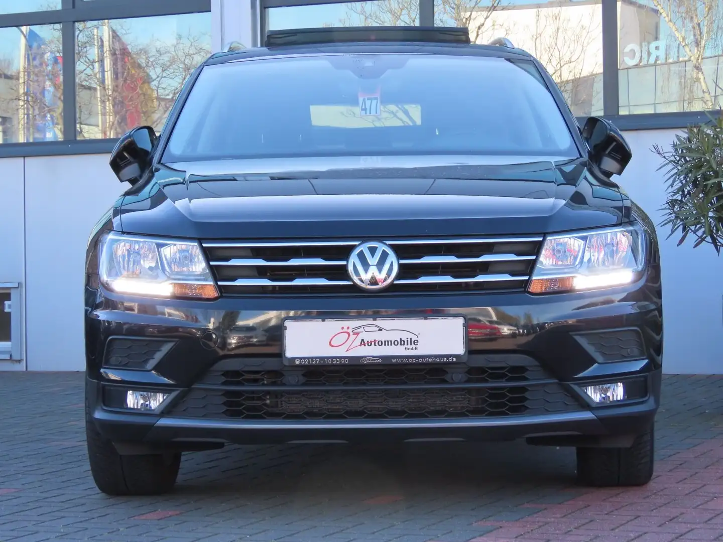 Volkswagen Tiguan Allspace 2.0 TDI SCR Comfortline Pano Чорний - 2