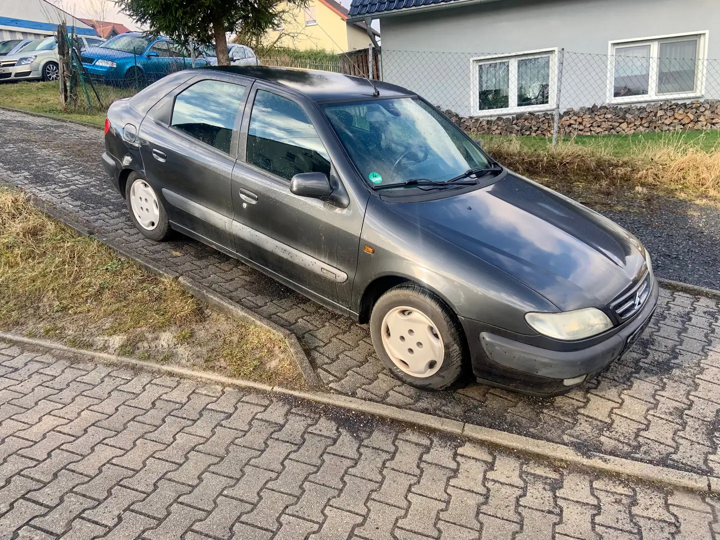 Citroen Xsara Xsara 1.8i Automatik SX Grau - 1