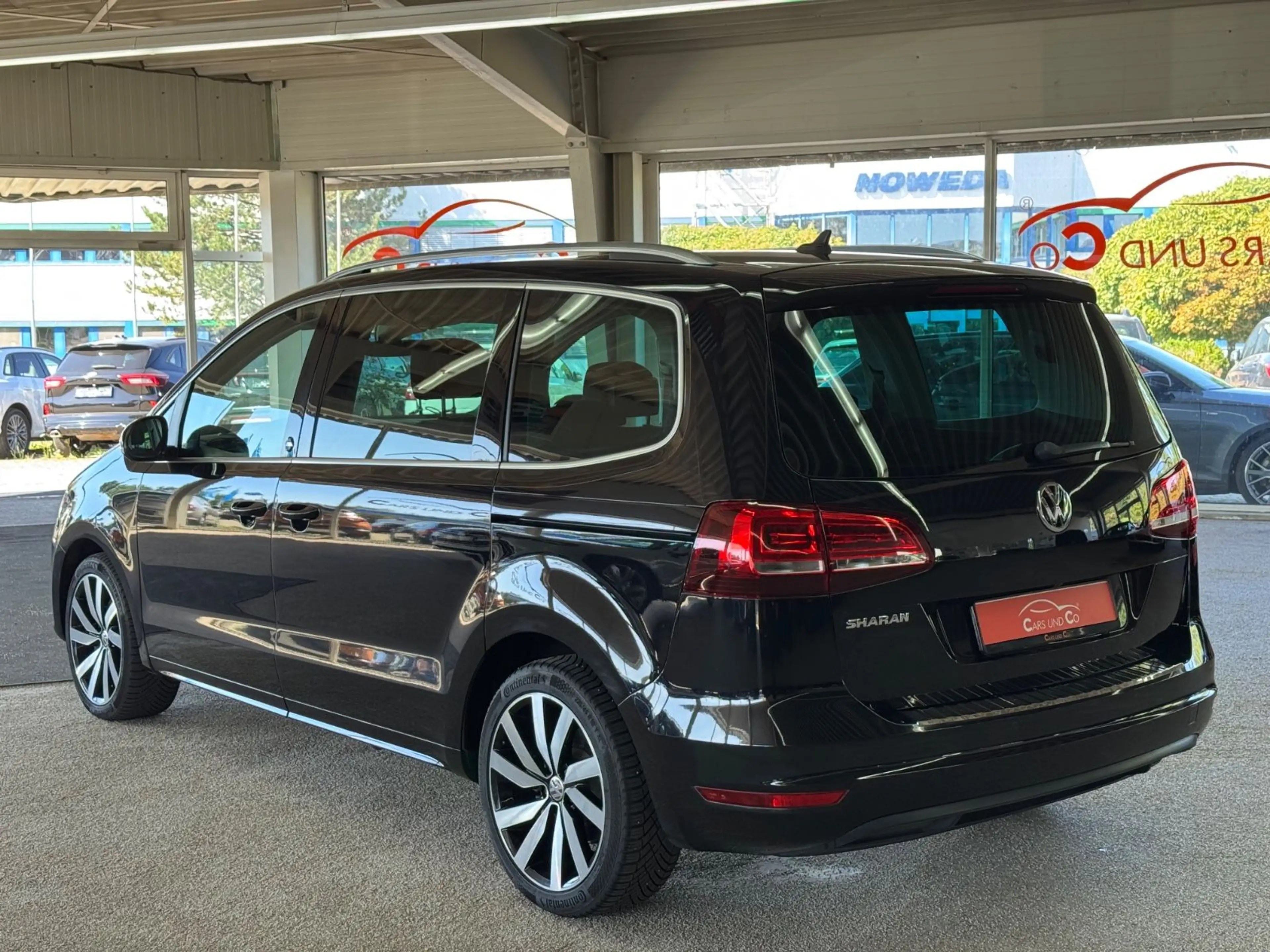 Volkswagen Sharan DSG 7Sitz AHK*STHZ*APP*LED*SHZ*ACC*PAN*RK — photo 3