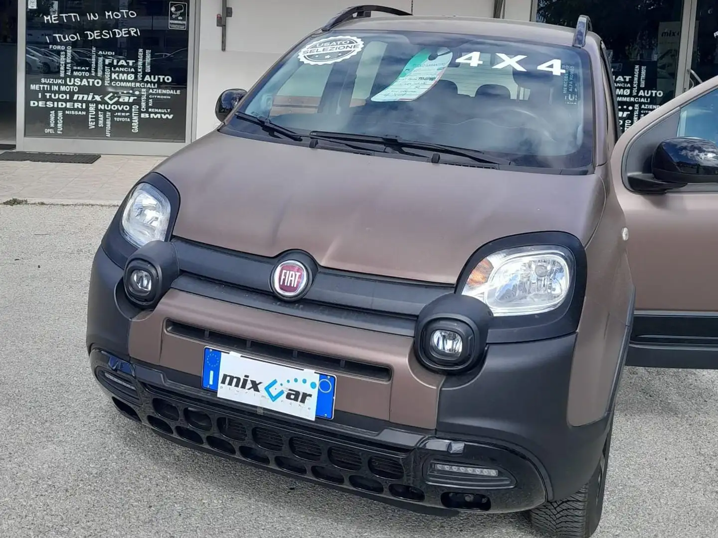 Fiat Panda 0.9 t.air t. Trussardi 4x4 s Brun - 1
