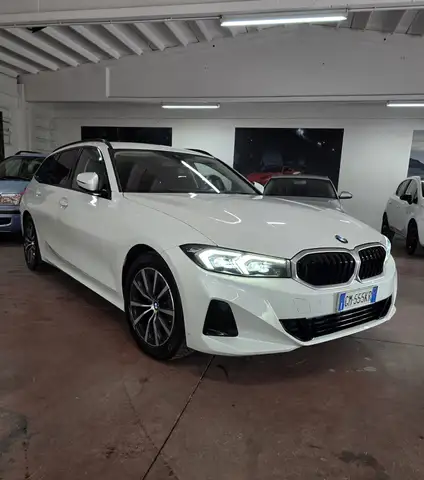 BMW 318 318d Touring mhev 48V Luxury auto