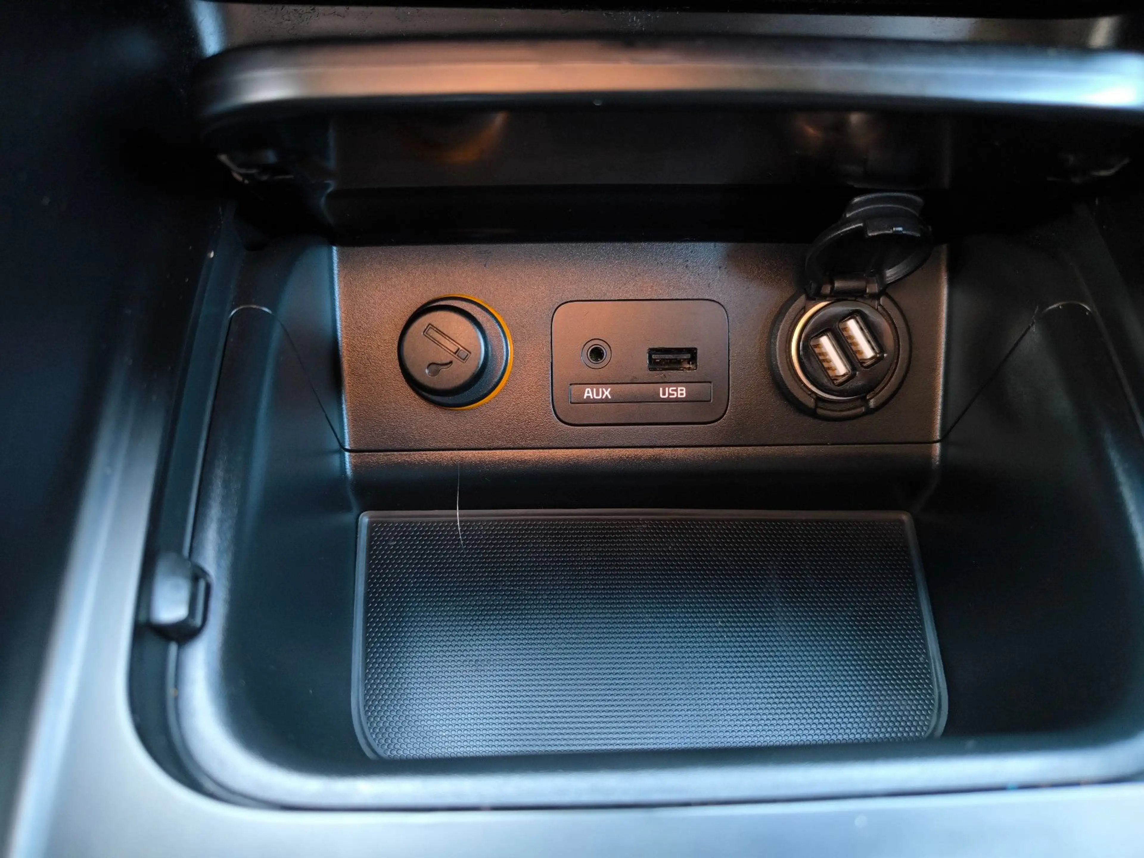 Kia Carens Edition 7#Klima#Sitzheizung#Einpark#1HA — photo 13
