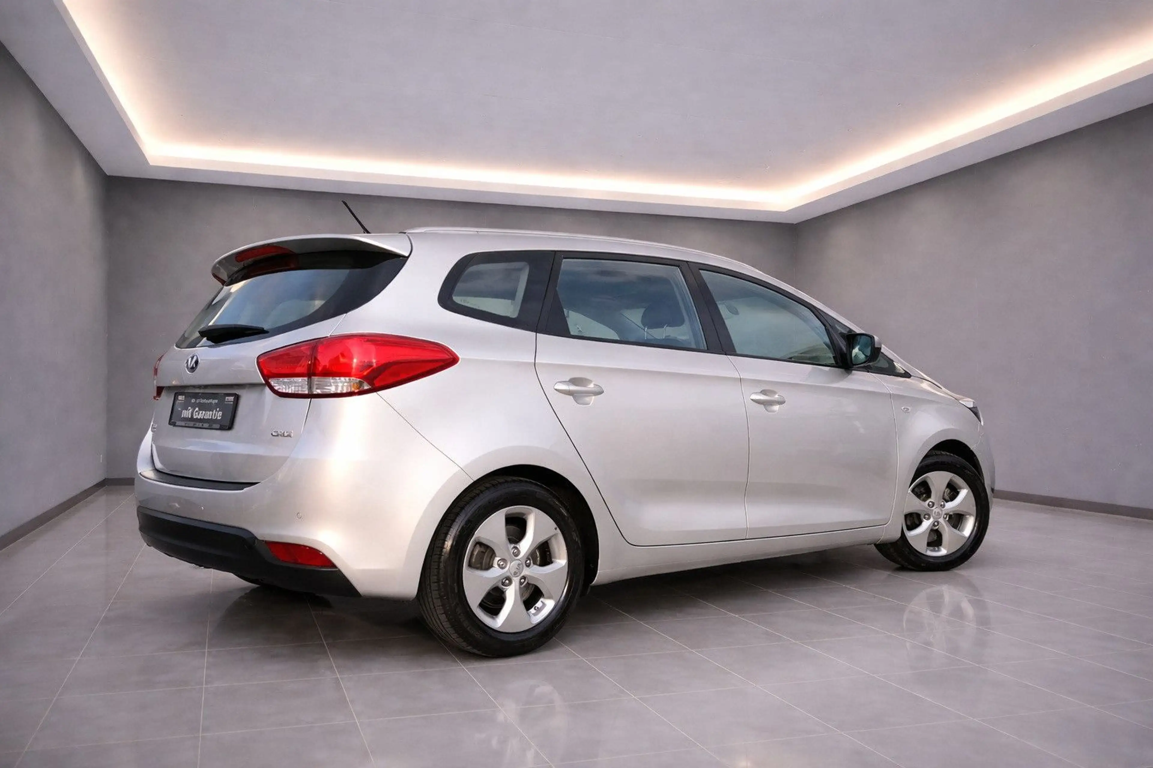 Kia Carens Edition 7#Klima#Sitzheizung#Einpark#1HA — photo 4