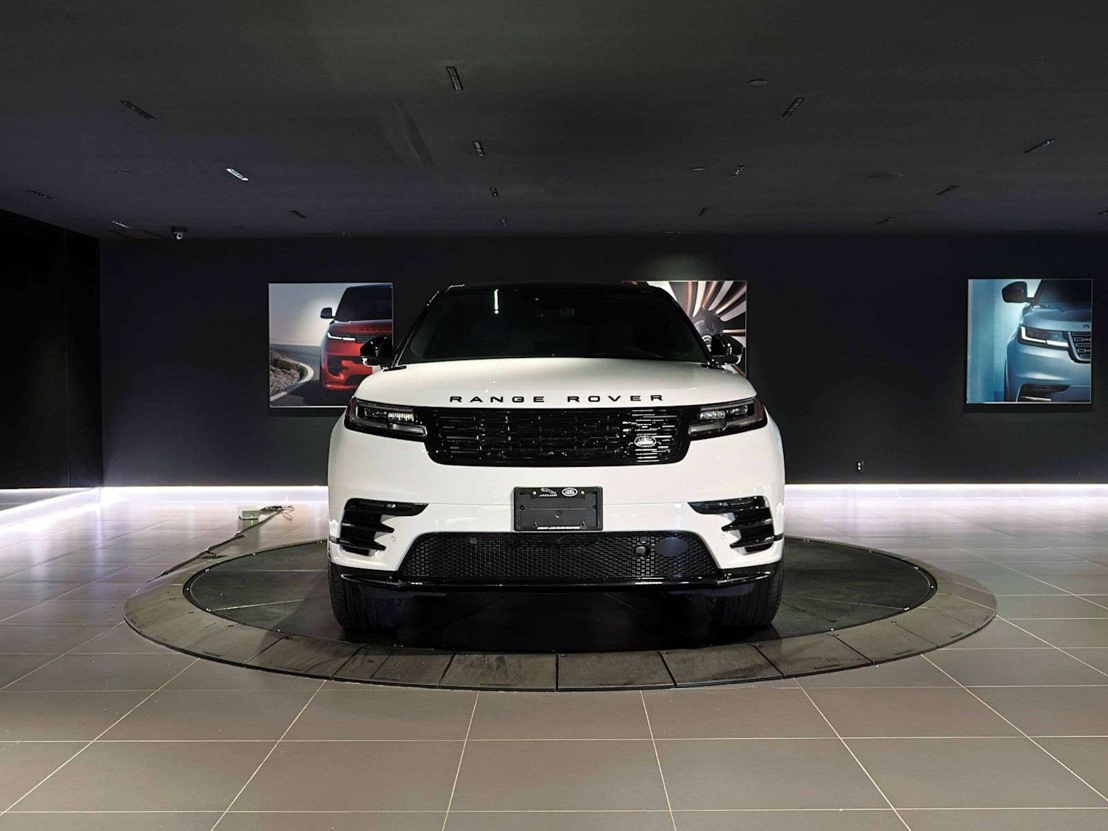 2026 Land Rover Range Rover Velar Dynamic SE | Sunroof | Navigation | Bluetooth | He — photo 1