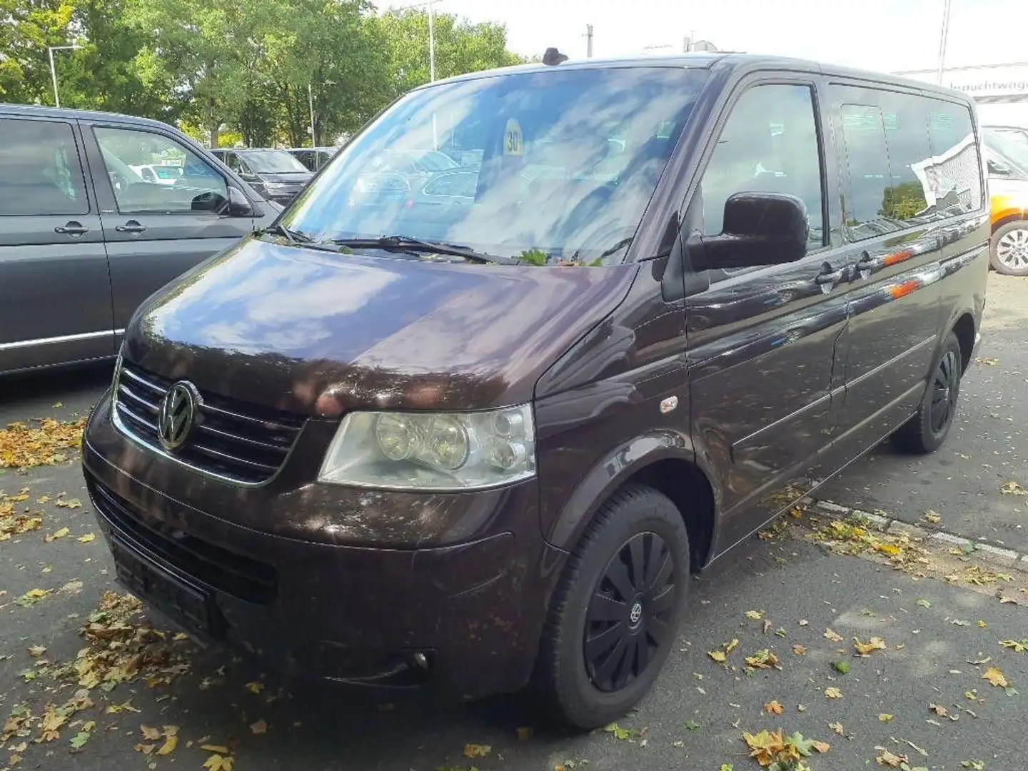 Volkswagen T5 Multivan Highline 2.5 TDI AHK GRA Navi PDC Rot - 1