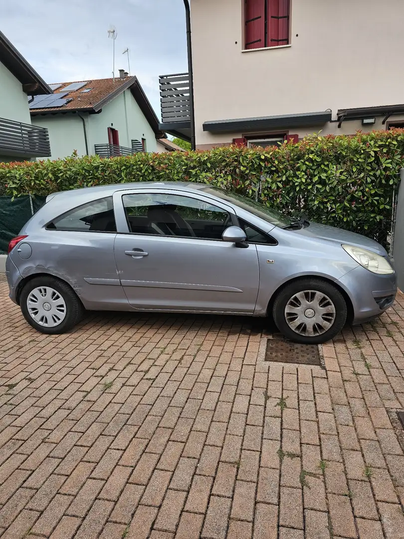 Opel Corsa 3p 1.2 Enjoy - 2
