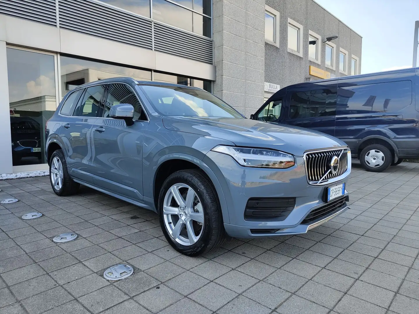 Volvo XC90 B5 (d) 235cv AWD auto Pelle Camera CarPlay 7posti Grigio - 2