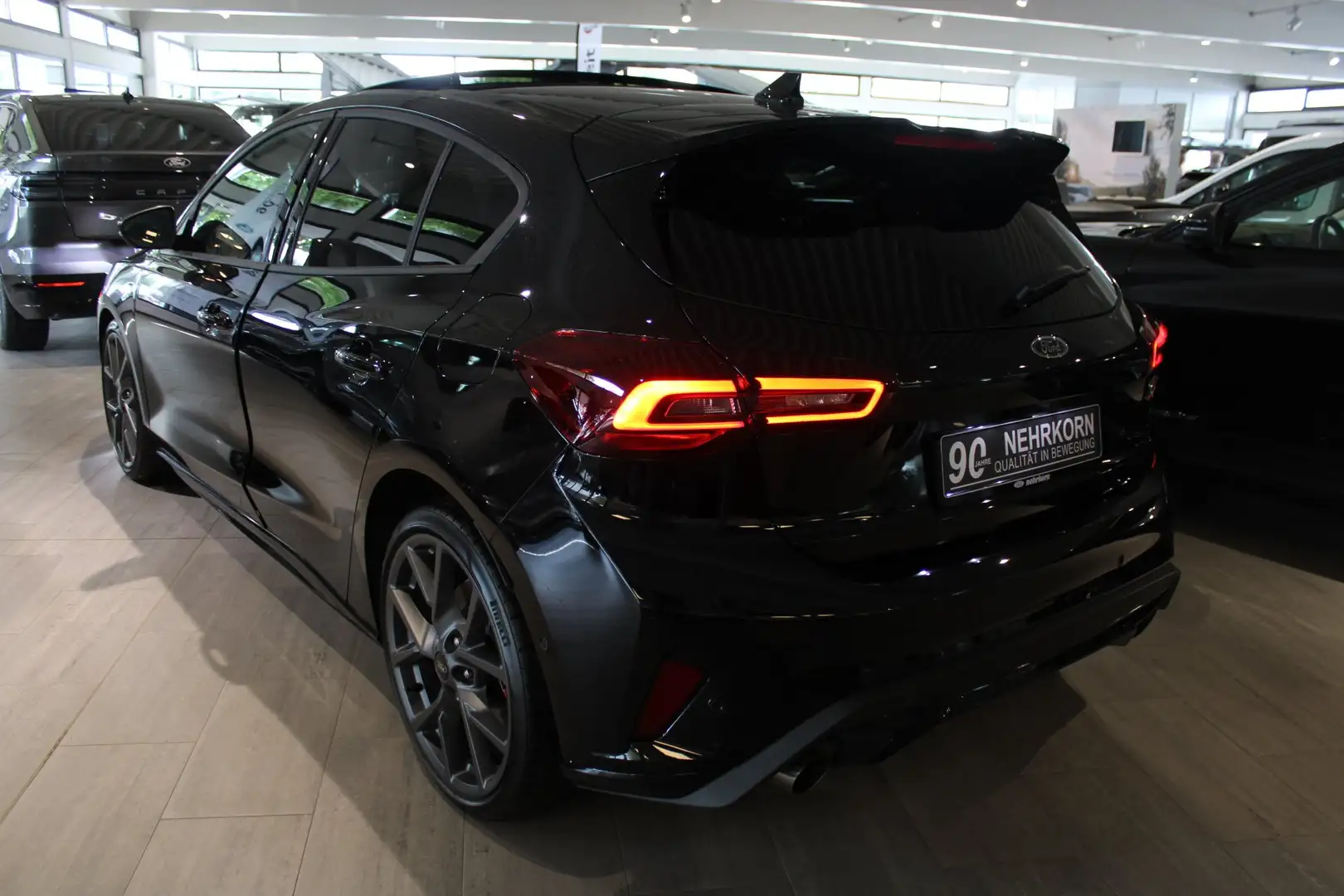 Ford Focus ST X Automatik LED Panodach HUD B&O WinterPaket Noir - 2