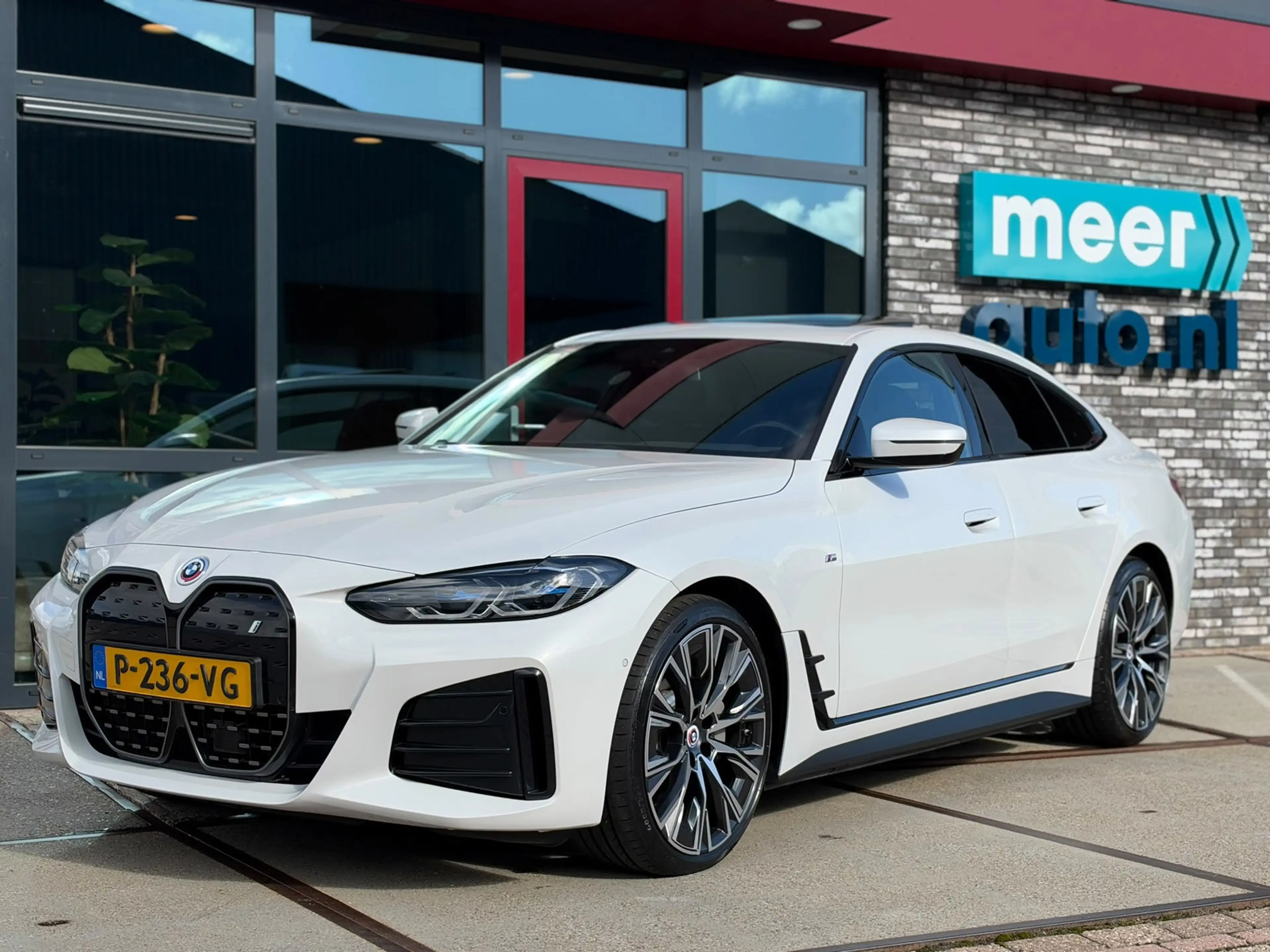 BMW i4 40 High Executive M-SPORT SOH 96.4% l SCHUIFDAK l — photo 9