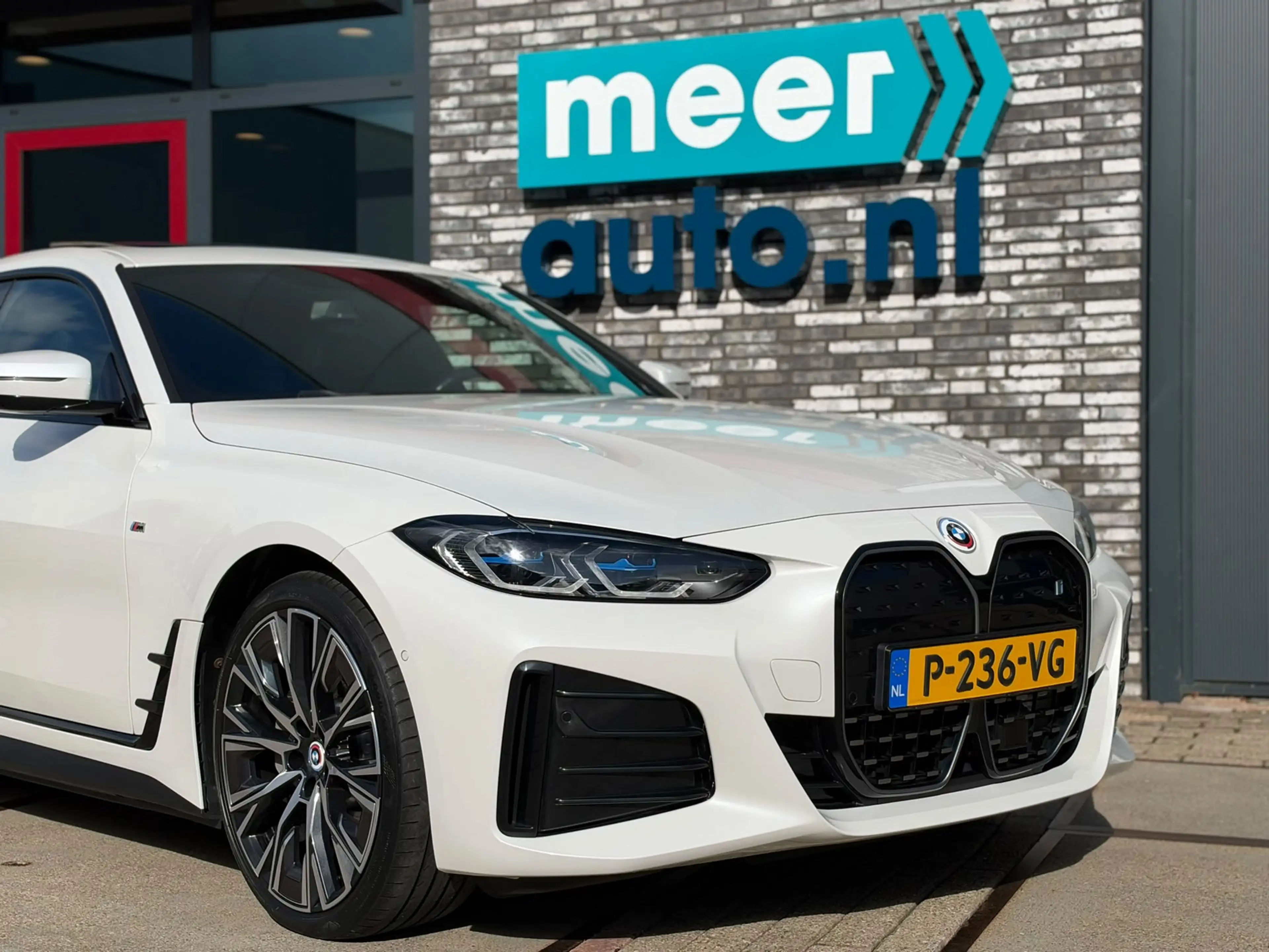 BMW i4 40 High Executive M-SPORT SOH 96.4% l SCHUIFDAK l — photo 37