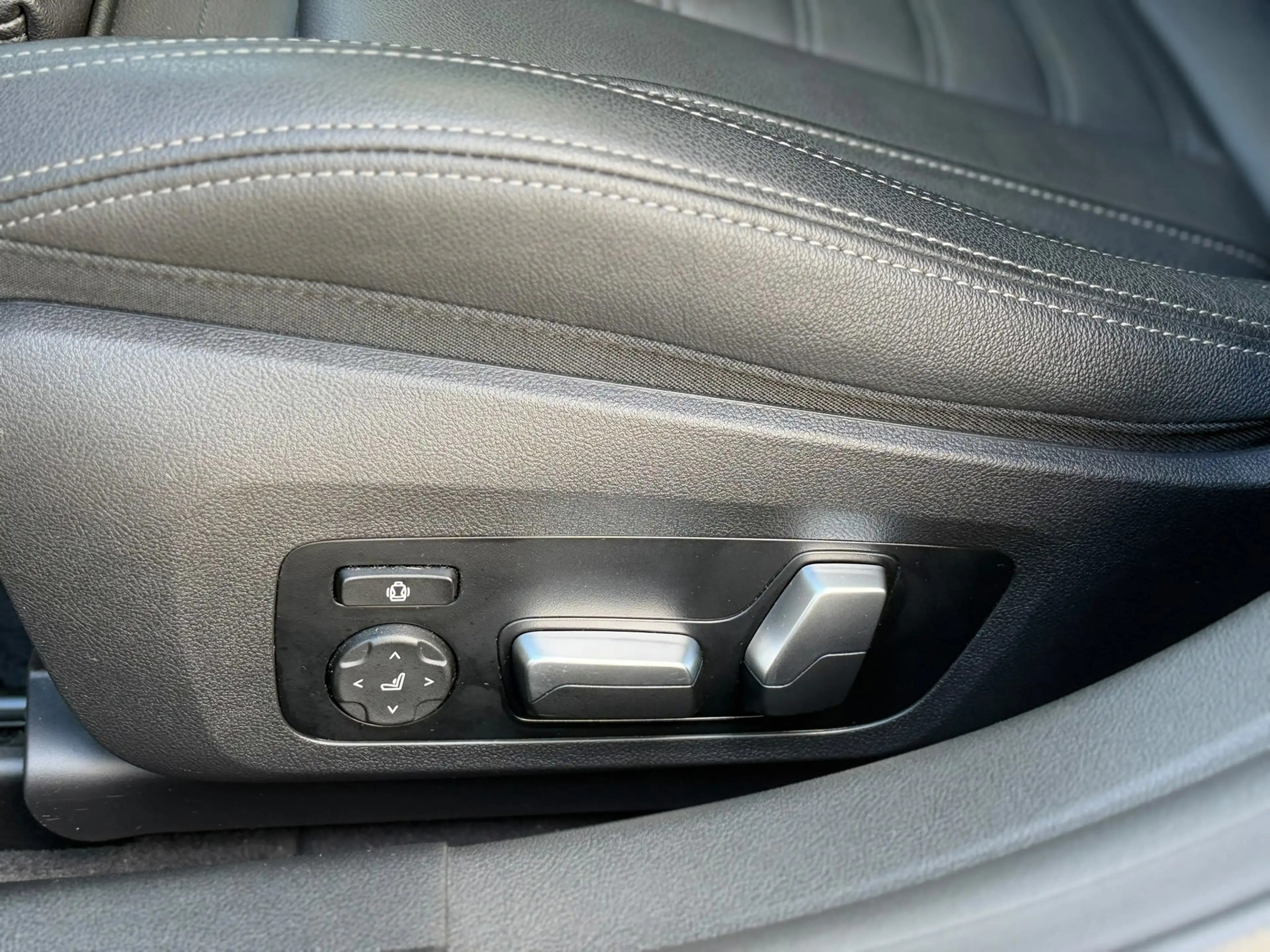 BMW i4 40 High Executive M-SPORT SOH 96.4% l SCHUIFDAK l — photo 19