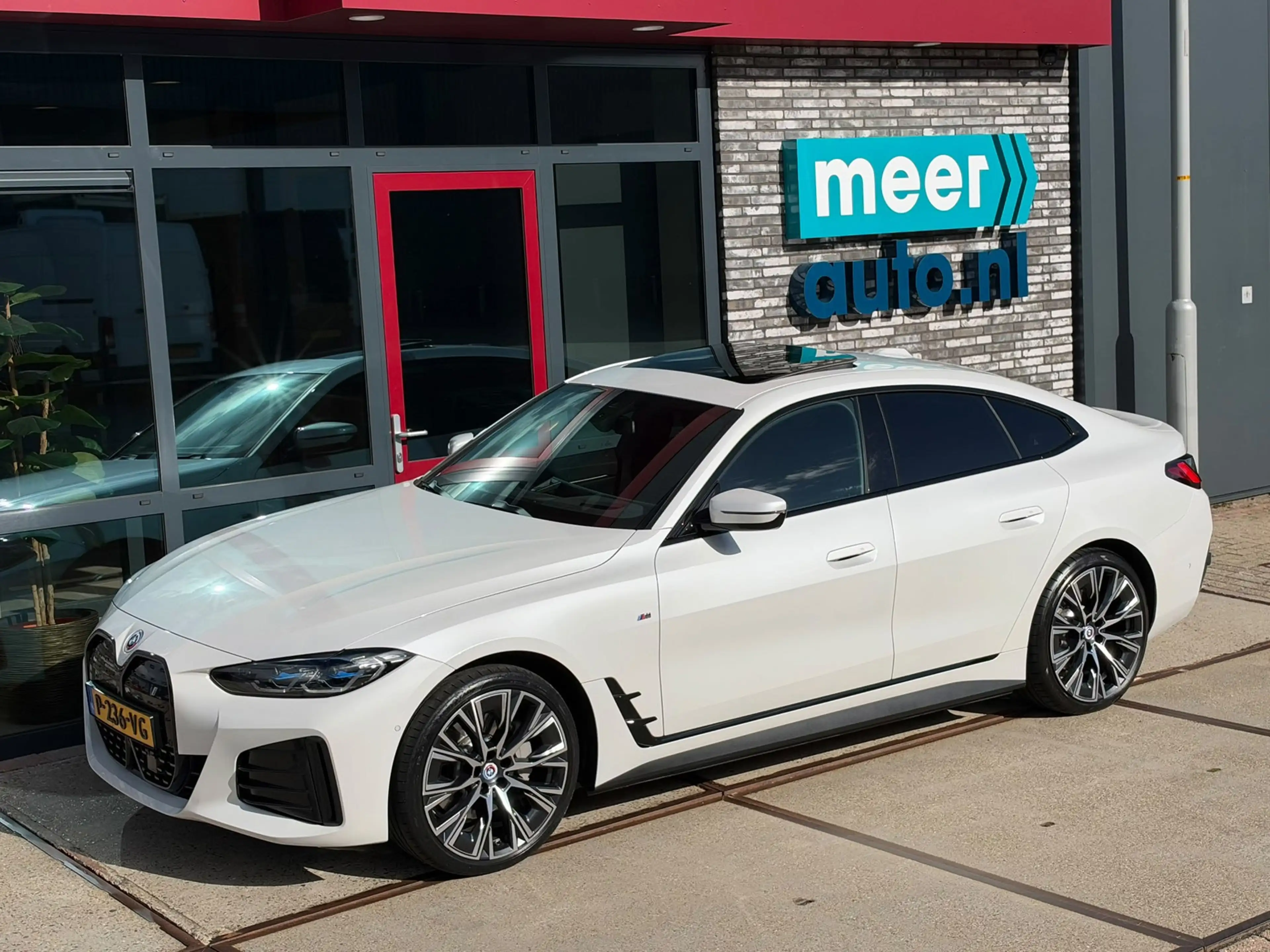 BMW i4 40 High Executive M-SPORT SOH 96.4% l SCHUIFDAK l — photo 36