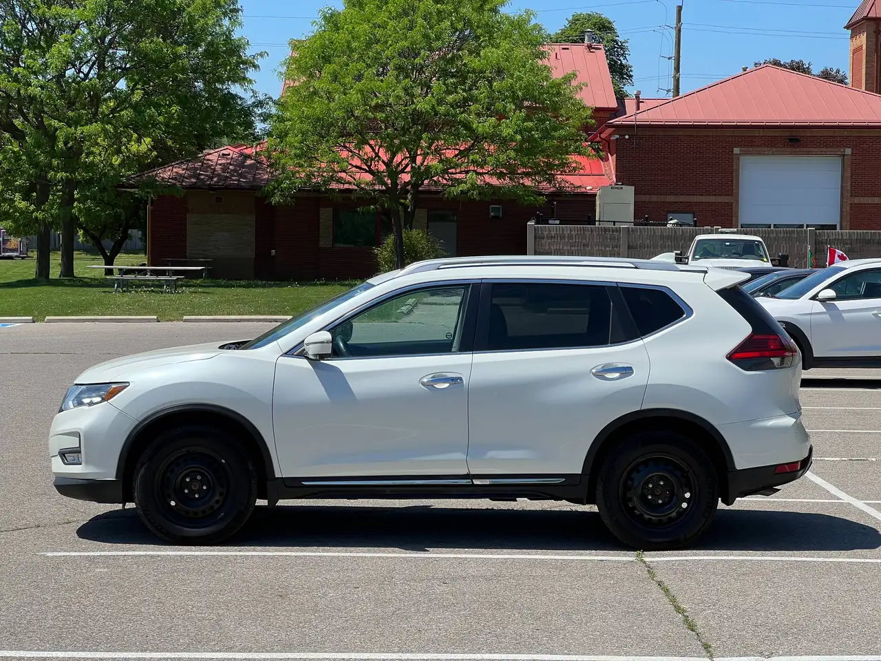 Nissan Rogue fotografie Nissan Rogue