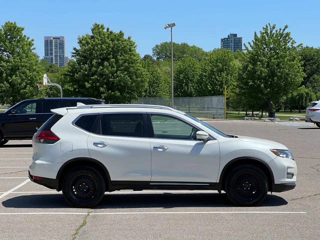 Nissan Rogue fotografie Nissan Rogue