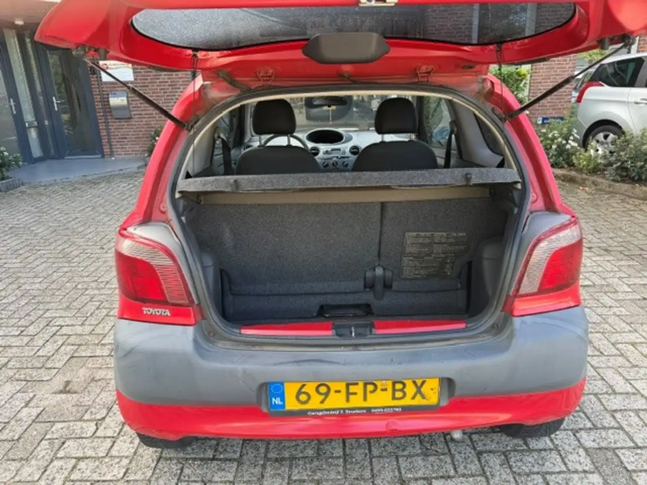 Toyota Yaris 1.0-16V VVT-i Terra / bj.2000 / airco / sportvelge, foto 11