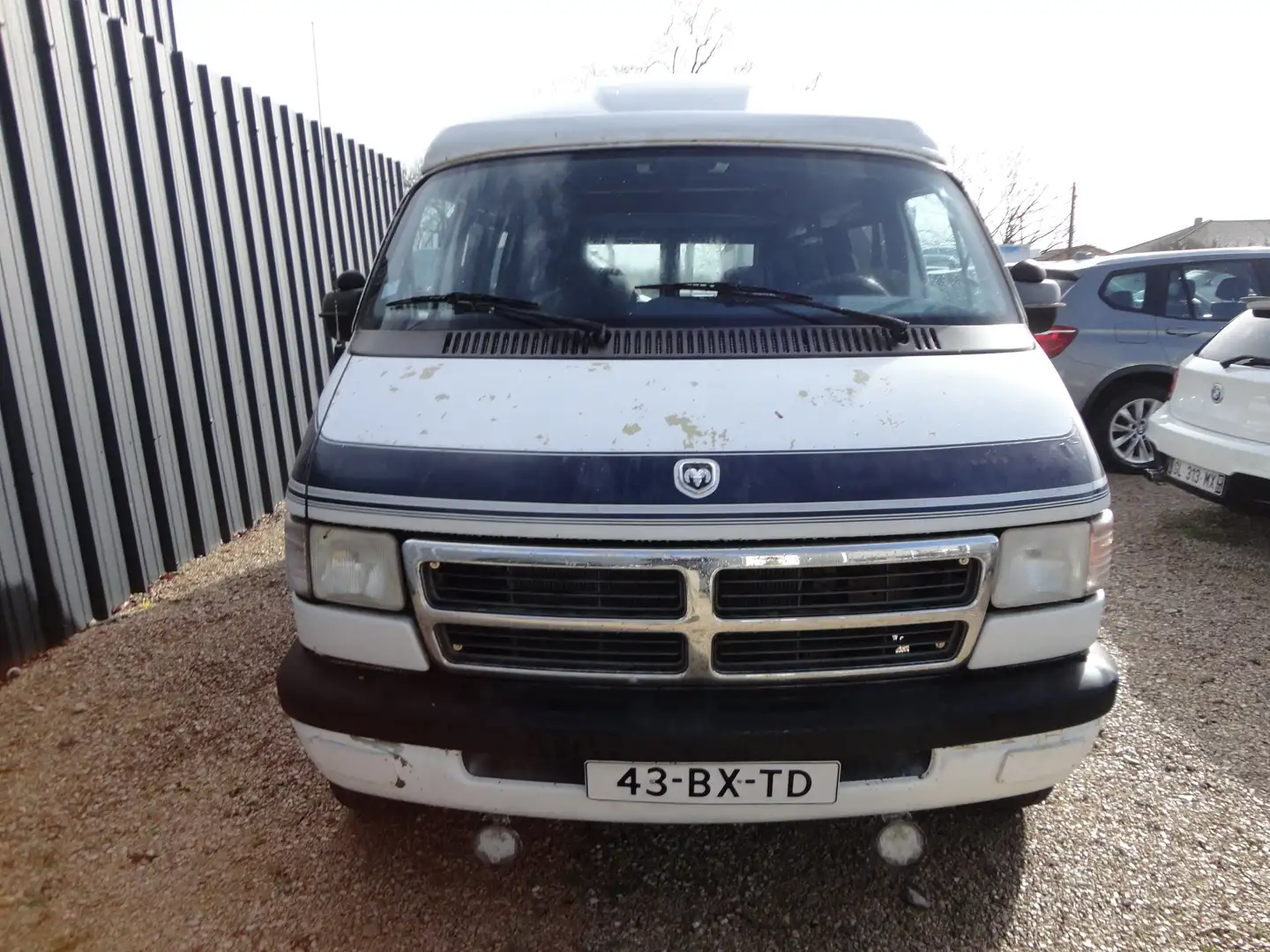 Dodge RAM VAN V8 5.2L Weiß - 2