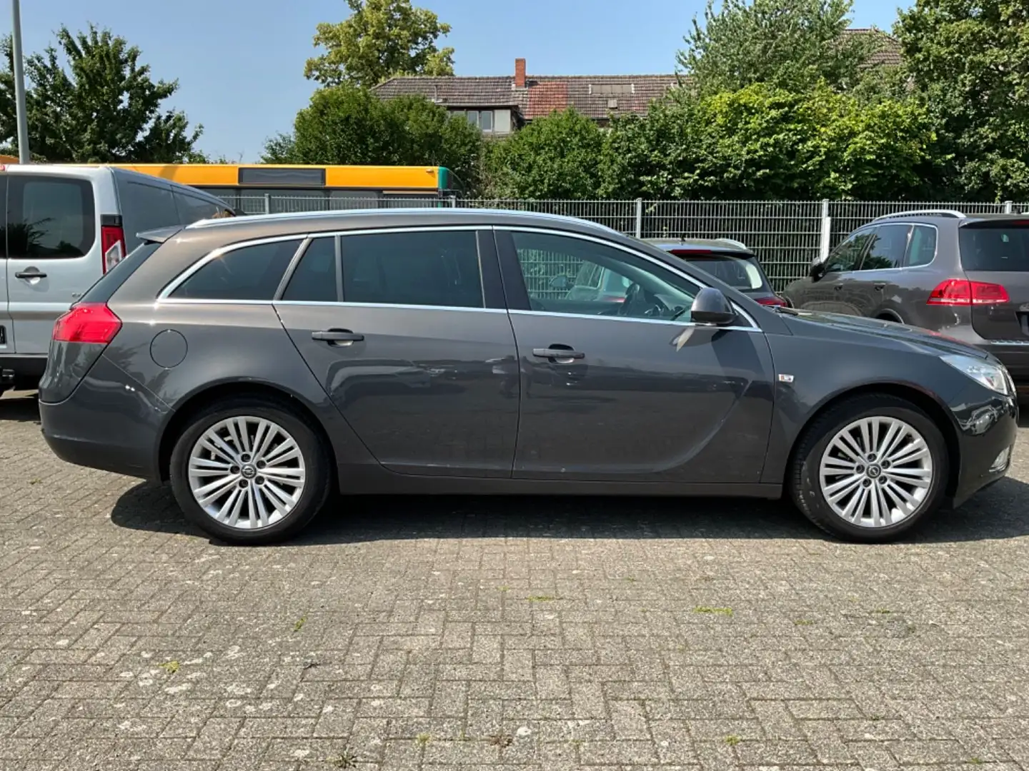 Opel Insignia A Sports Tourer Edition*LED*Navi*Funk*S Grau - 1