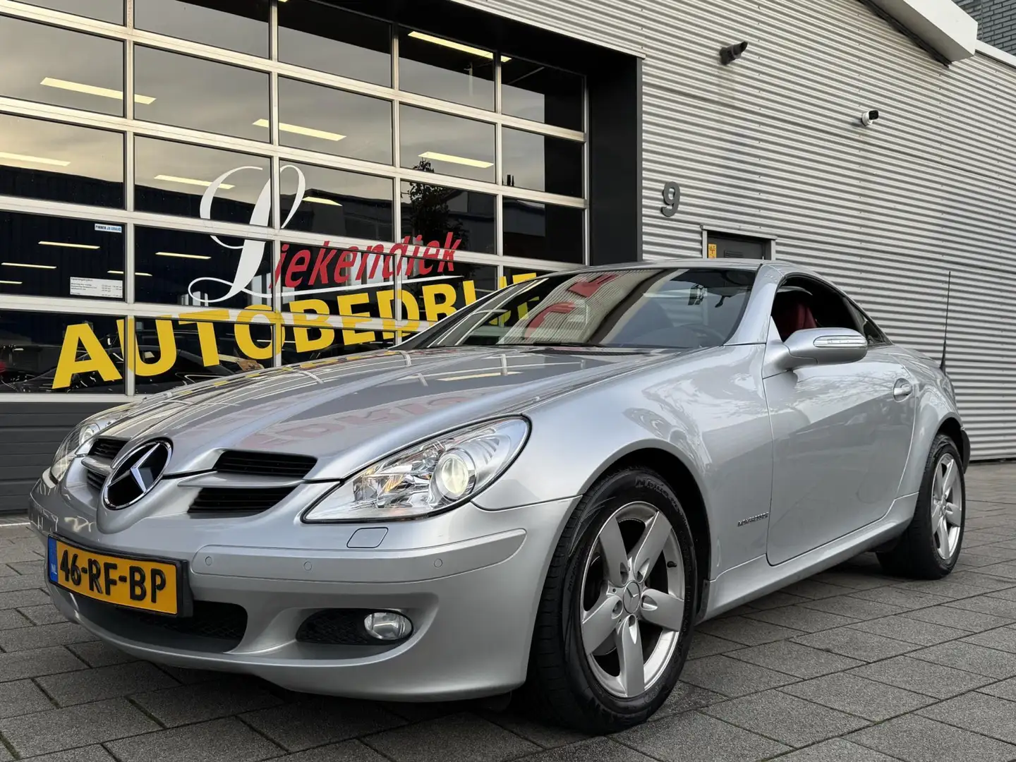 Mercedes-Benz SLK 200 K. Automaat - Navigatie I Leer I Xenon I Airco I S Gris - 2