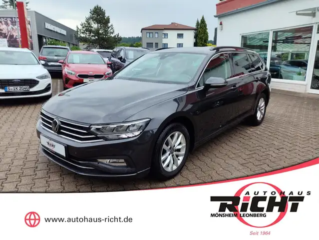 Volkswagen Passat Variant Passat 1.5TSI DSG Business AHK Navi LED SHZ