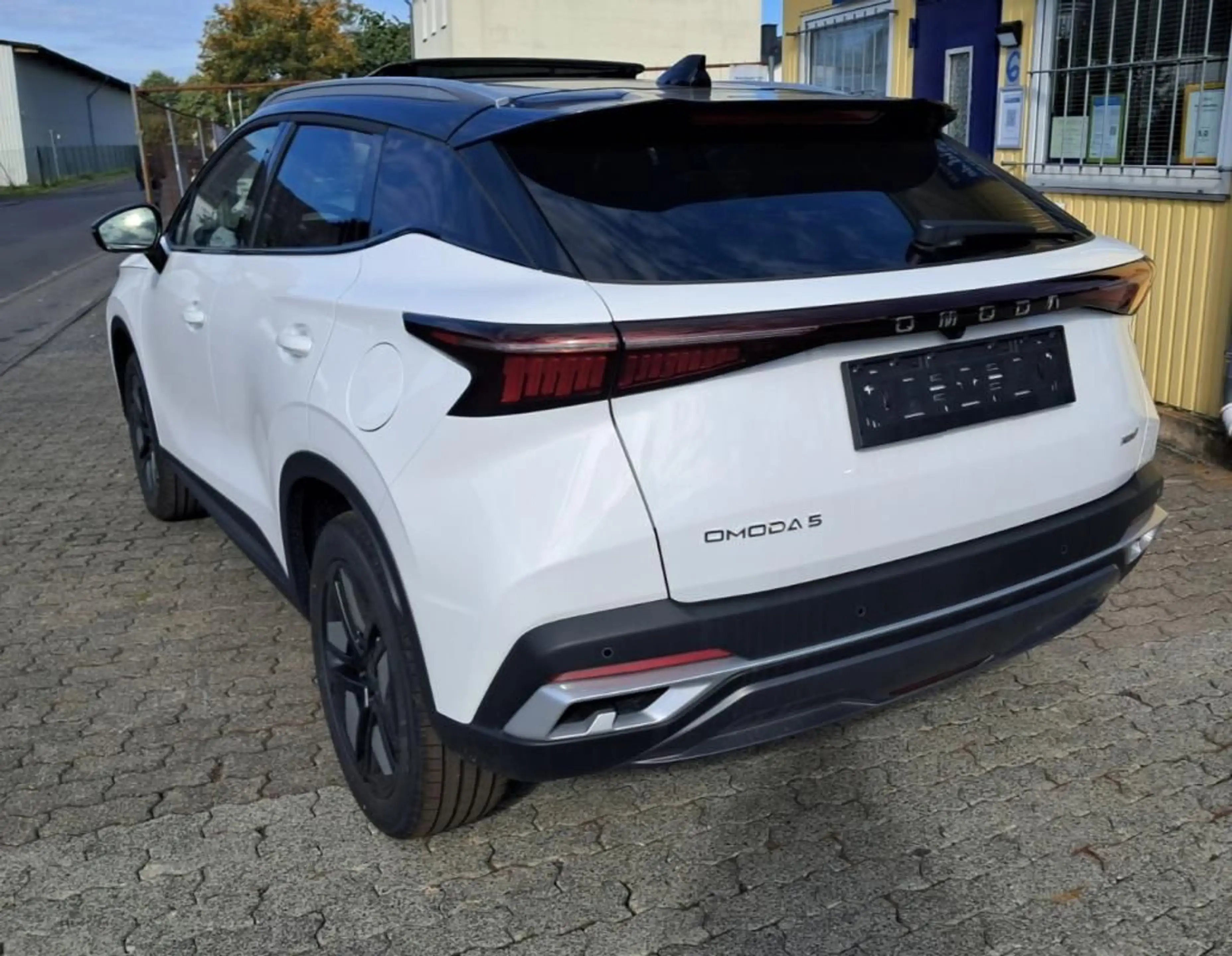 Omoda 5 165 kW 1.5 TGDI HEV Exclusive-Leder-SHZ-KLMATR — photo 4
