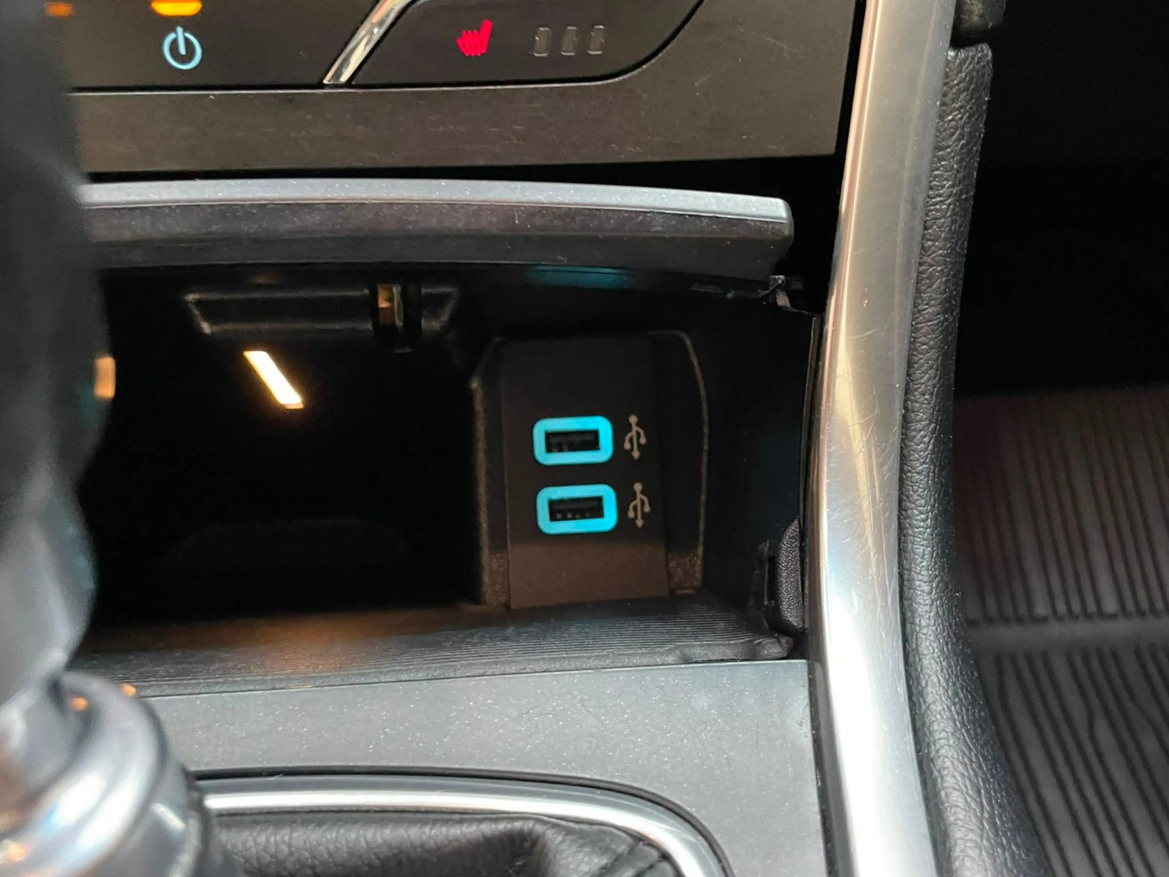 Ford Edge Titanium 4x4 / AHK / NAVI / 1.HAND / PANO — photo 26